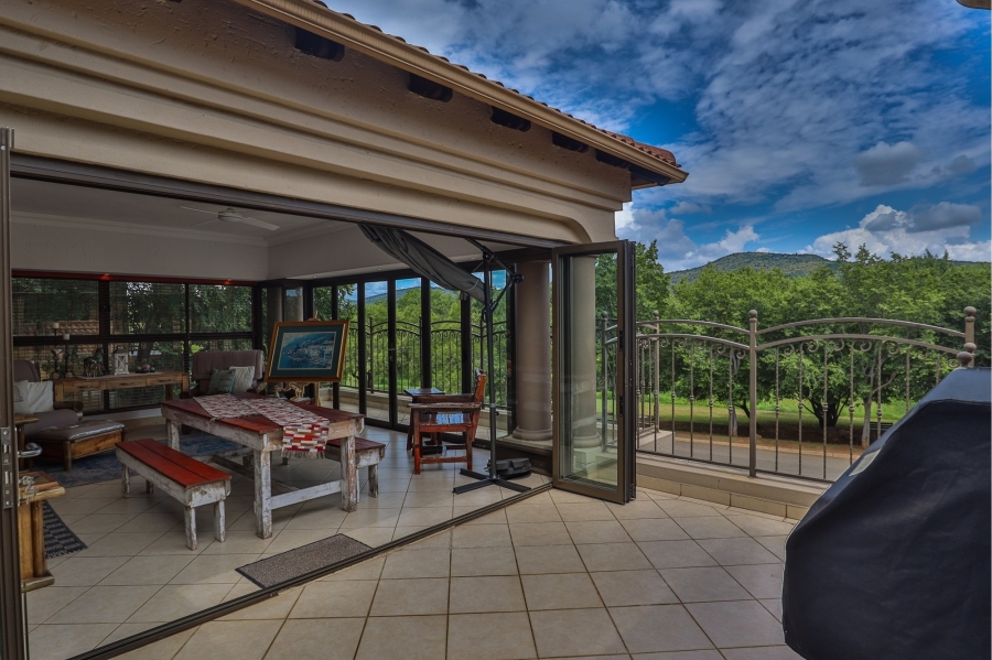 5 Bedroom Property for Sale in Xanadu Eco Park North West